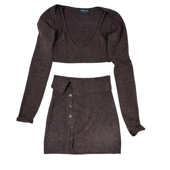 White Fox 2-piece cropped cami top & high waisted mini skirt, XS, wool blend - Picture 1 of 6